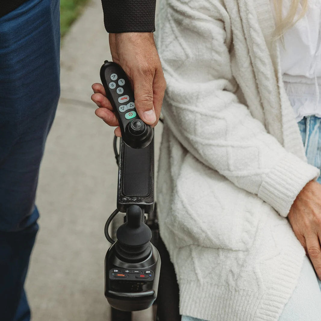 TRAVEL BUGGY - AEROLUX Series Caregiver Remote